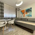 Boutique 3 - Cozy Central 1-Bedroom
